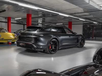 Porsche Taycan Sport Turismo — vue extérieure