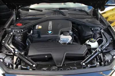 BMW Serie 2 — Miniature 18