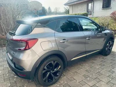 Renault Captur E-Tech — tableau de bord