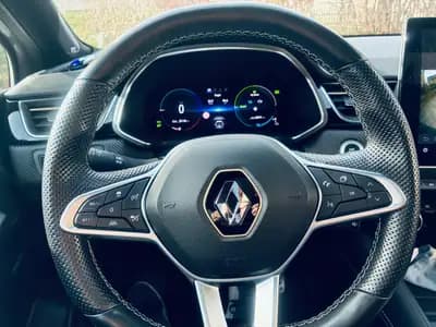 Renault Captur E-Tech — Miniature 10