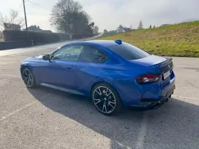 BMW M240i xDrive — fianco