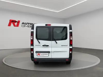 Renault Trafic — interior