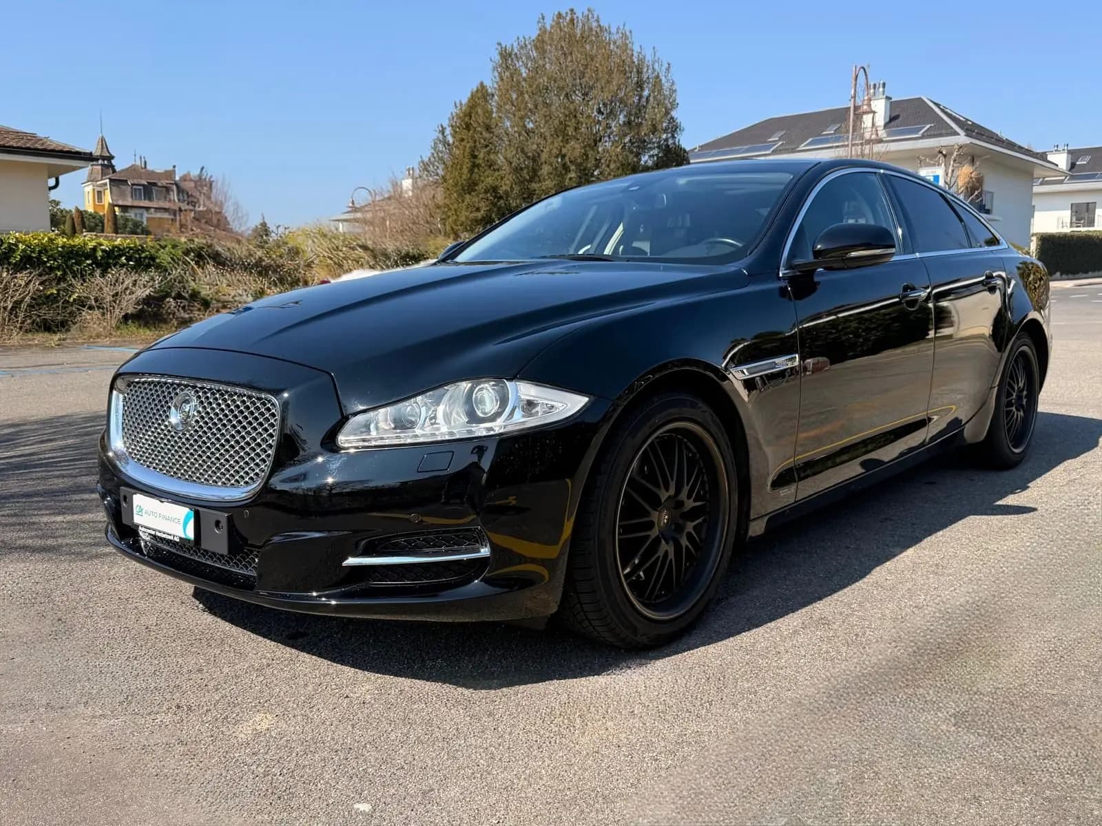 Jaguar XJ Portfolio