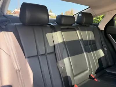 Jaguar XJ Portfolio — Thumbnail 11