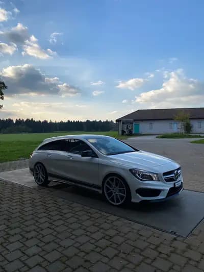 Mercedes-Benz CLA 45 AMG Shooting Brake — Performance 360 ch, 4Matic intégral — Thumbnail 10