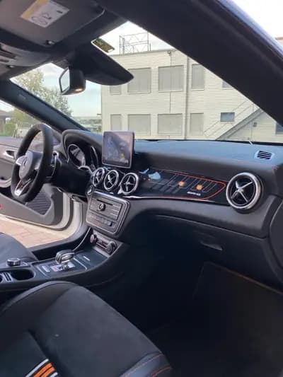 Mercedes-Benz CLA 45 AMG Shooting Brake — Performance 360 ch, 4Matic intégral — Thumbnail 15
