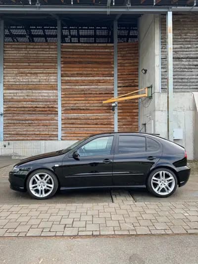 SEAT Leon Cupra 4 Kompressor ABT — Rare 286 ch, 4x4 turbo, 1 sur 150 — detail