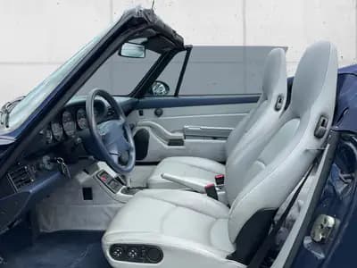 Porsche 911 Carrera 4 Cabriolet — Roadster légendaire 1995, transmission intégrale et toile — Thumbnail 11