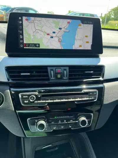 BMW X1 xDrive 20i – SUV compact polyvalent et fiable — detail