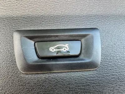 BMW X1 xDrive 20i – SUV compact polyvalent et fiable — Thumbnail 9