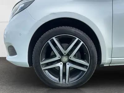 Mercedes-Benz V 250 d Lang 4Matic — Monospace 7 places, diesel efficace, transmission automatique — Miniature 9