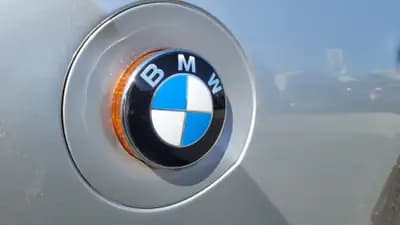 BMW Z4 2.5i Roadster 2005 — Cabriolet sportif reconditionné, cuir rouge chauffant — detail