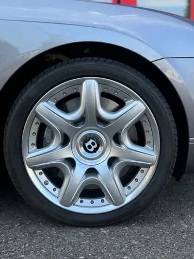Bentley Continental Flying Spur 6.0 — Berline de luxe britannique, 114'000 km, sans accident — Thumbnail 27