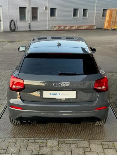 Audi Q2 1.4 TFSI Sport S-tronic — SUV urbain dynamique, entretien inclus — Thumbnail 12