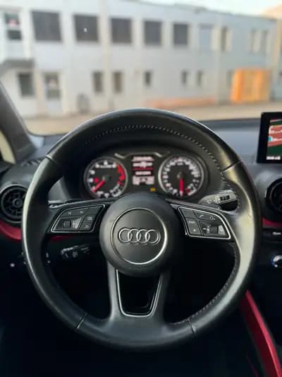 Audi Q2 1.4 TFSI Sport S-tronic — SUV urbain dynamique, entretien inclus — Thumbnail 21