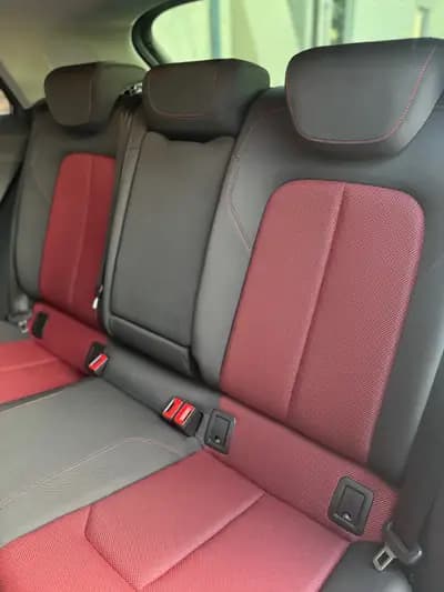 Audi Q2 1.4 TFSI Sport S-tronic — SUV urbain dynamique, entretien inclus — Thumbnail 25