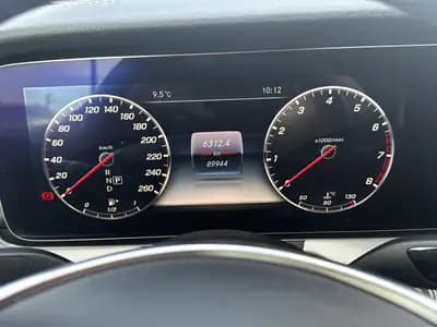 Mercedes-Benz E 300 Cabriolet AMG Line — Décapotable sportive, 245 ch et moins de 90 000 km — Miniatur 12