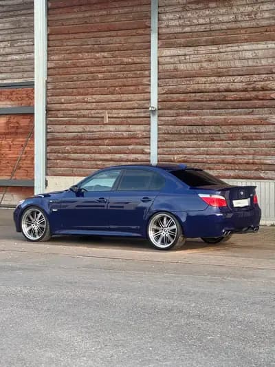 BMW M5 E60 — Berline sportive de légende, état collection exceptionnel — Thumbnail 7
