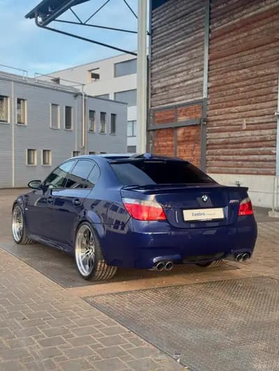 BMW M5 E60 — Berline sportive de légende, état collection exceptionnel — Thumbnail 9