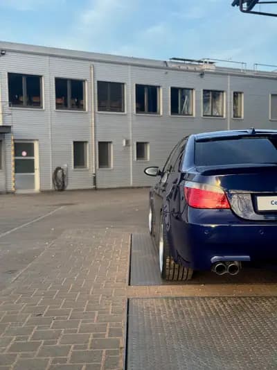 BMW M5 E60 — Berline sportive de légende, état collection exceptionnel — Thumbnail 11