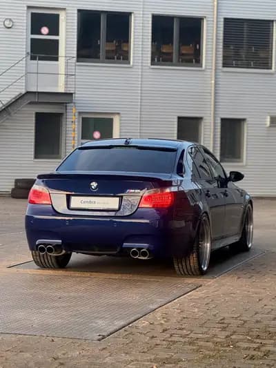 BMW M5 E60 — Berline sportive de légende, état collection exceptionnel — Thumbnail 14