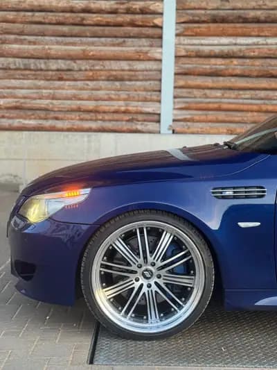 BMW M5 E60 — Berline sportive de légende, état collection exceptionnel — Thumbnail 16