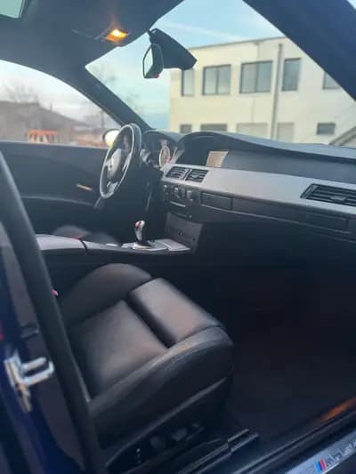 BMW M5 E60 — Berline sportive de légende, état collection exceptionnel — Thumbnail 21