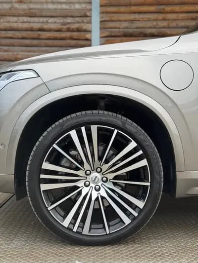 Volvo XC90 T8 eAWD R-Design — SUV 7 places hybride rechargeable, 33'650 km seulement — Thumbnail 7