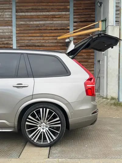 Volvo XC90 T8 eAWD R-Design — SUV 7 places hybride rechargeable, 33'650 km seulement — Thumbnail 11