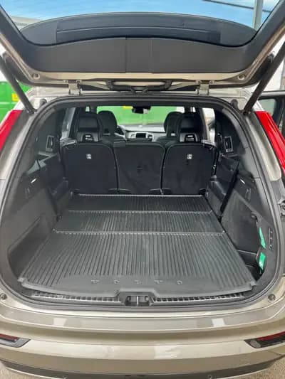 Volvo XC90 T8 eAWD R-Design — SUV 7 places hybride rechargeable, 33'650 km seulement — Thumbnail 14