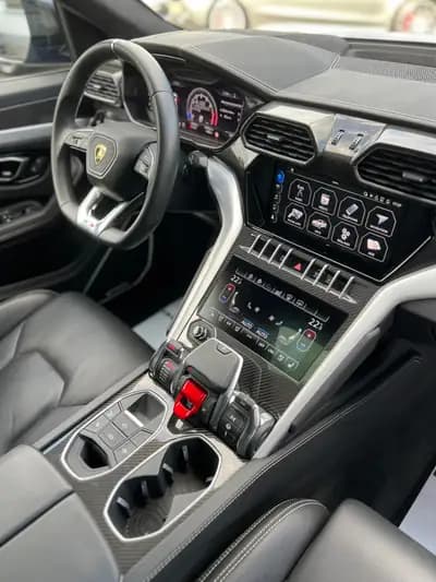Lamborghini Urus E-Gear Graphite Capsule — SUV sportif 650 ch, kilométrage modéré, état impeccable — Thumbnail 26