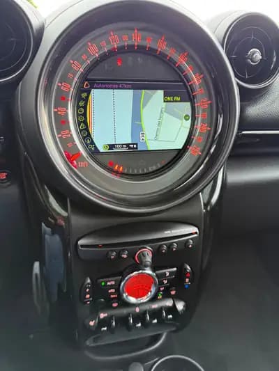 MINI Countryman Cooper S ALL4 - SUV compact sportif avec traction intégrale — Thumbnail 7