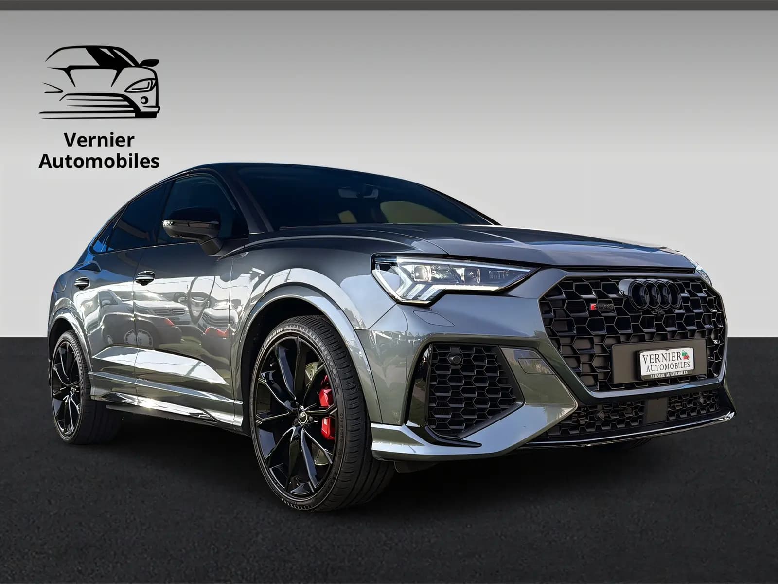Audi RS Q3 Sportback quattro — 400 ch dynamiques, SUV coupé haute performance — vue extérieure