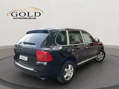Porsche Cayenne 2005 — SUV légendaire, entretien exemplaire, sans accident — side view