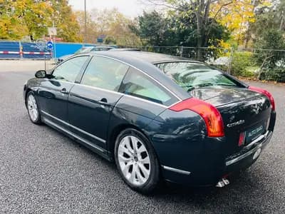 Citroën C6 Sedan 2.7 HDi V6 — Berline de prestige, moteur V6 diesel puissant — detail