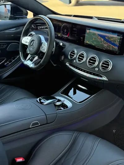 Mercedes-Benz S 63 AMG Coupé 4Matic — Sportivité extrême, 88 900 km seulement — Thumbnail 29