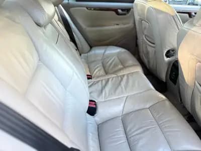 Volvo S60 2.5T AWD Kinetic — Berline premium suédoise, traction intégrale et 210 ch — Thumbnail 8
