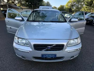 Volvo S60 2.5T AWD Kinetic — Berline premium suédoise, traction intégrale et 210 ch — Thumbnail 11