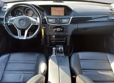 Mercedes-Benz E 63 AMG — Berline sport légendaire, 525 ch et expertise récente — Miniatur 11