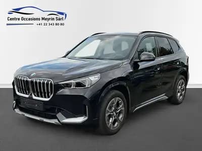 BMW X1 sDrive 18i xLine 2025 — SUV compact premiumà faible kilométrage, première main — exterior view