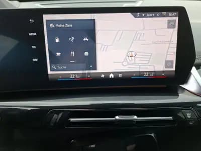 BMW X1 sDrive 18i xLine 2025 — SUV compact premiumà faible kilométrage, première main — Thumbnail 10