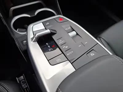 BMW X1 sDrive 18i xLine 2025 — SUV compact premiumà faible kilométrage, première main — Thumbnail 13