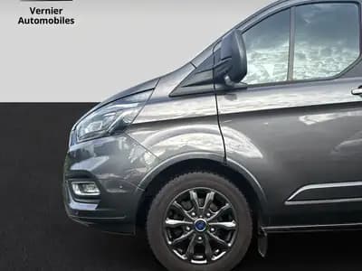 Ford Tourneo Custom 320 L2H1 Titanium X — Minibus 8 places, diesel automatique, très bon état — Miniatura 8