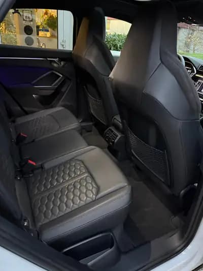 Audi RS Q3 Sportback - Performance sportive et élégance blanche — cruscotto