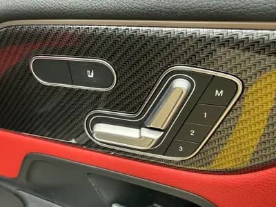 Mercedes-AMG GLA 45 S 4Matic+ : Performance compacte et prestige allemand — dettaglio