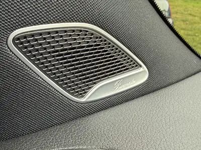 Mercedes-AMG GLA 45 S 4Matic+ : Performance compacte et prestige allemand — Miniatura 10