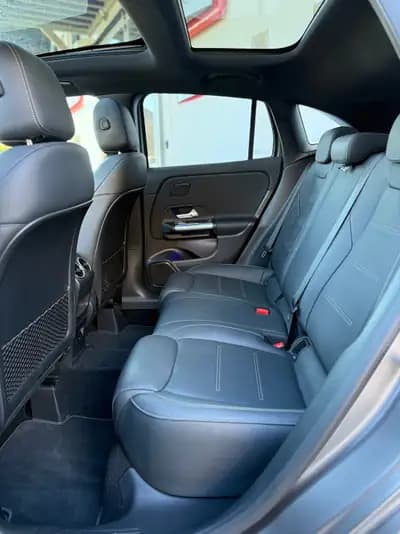 Mercedes-Benz GLA 200 AMG Line — SUV compact élégant, 1er propriétaire suisse — Thumbnail 16