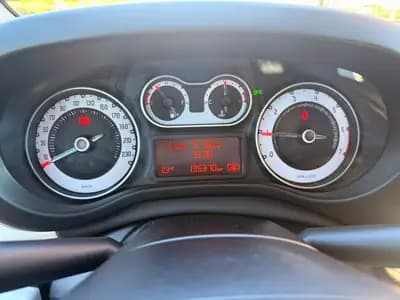 FIAT 500L 0.9 TwinAir Turbo Pop Star — Minivan compact économique et sans sinistre — Thumbnail 15