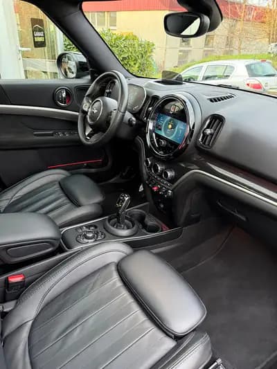 MINI Countryman JCW ALL4 – Dynamique et Polyvalent — interior