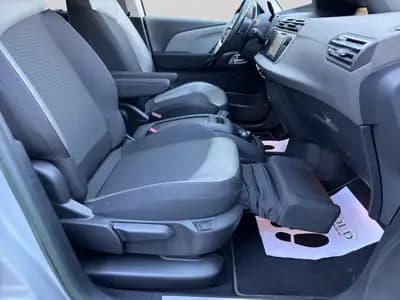 Citroën C4 Picasso 1.6 e-HDi Exclusive — Monospace fiable, consommation économique, très peu kilométré — Thumbnail 9